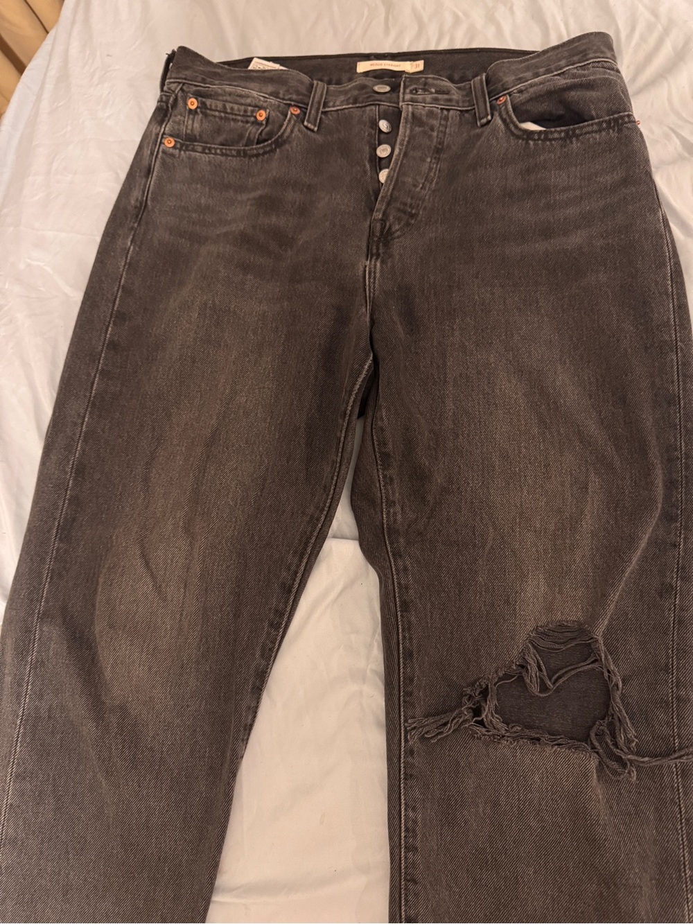 Levis Women Black Washed Jeans